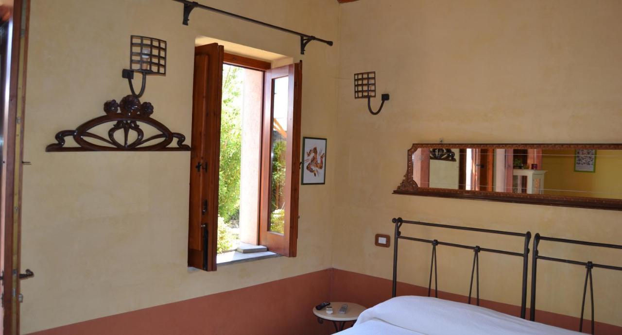 Bioagriturismo Antica Sena Milici ภายนอก รูปภาพ