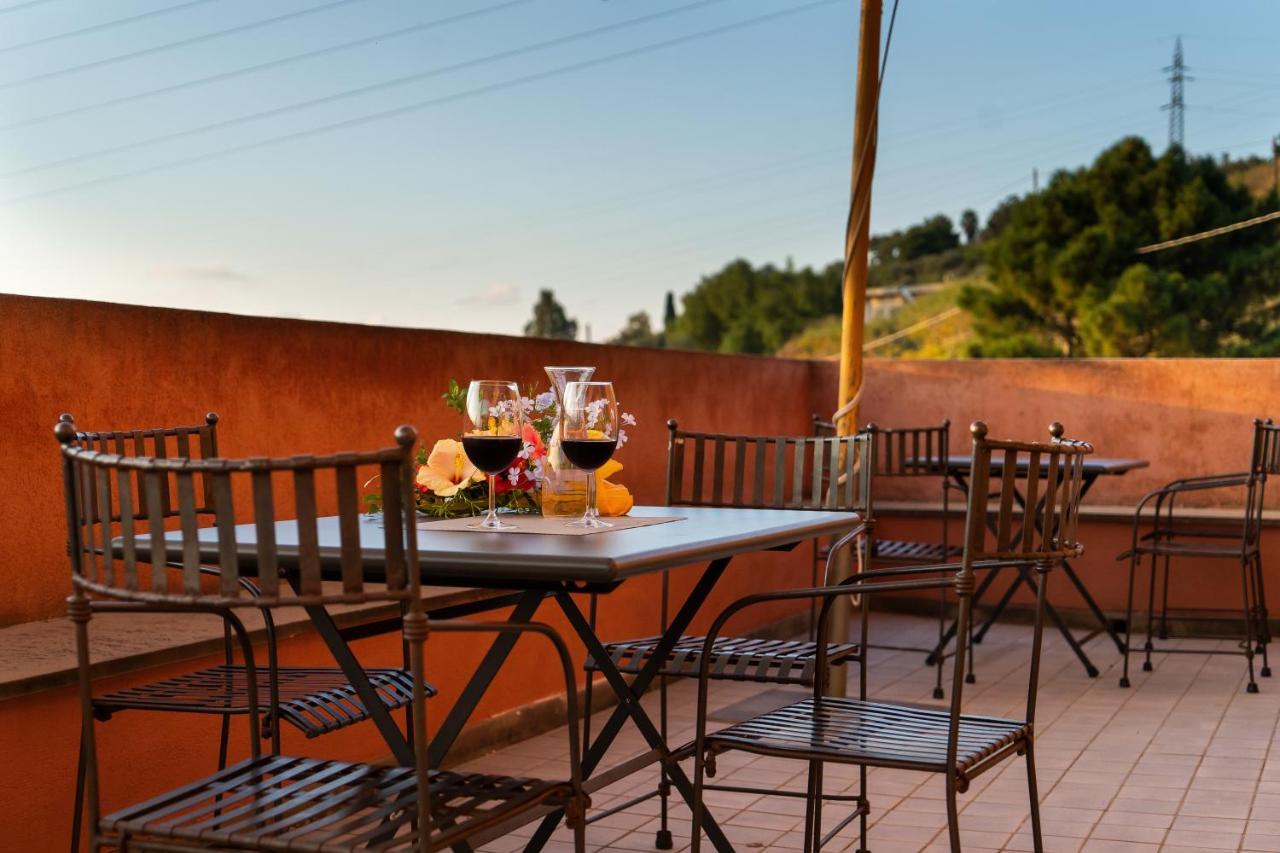 Bioagriturismo Antica Sena Milici ภายนอก รูปภาพ