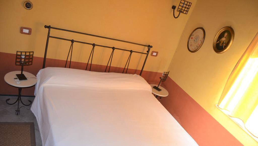Bioagriturismo Antica Sena Milici ภายนอก รูปภาพ
