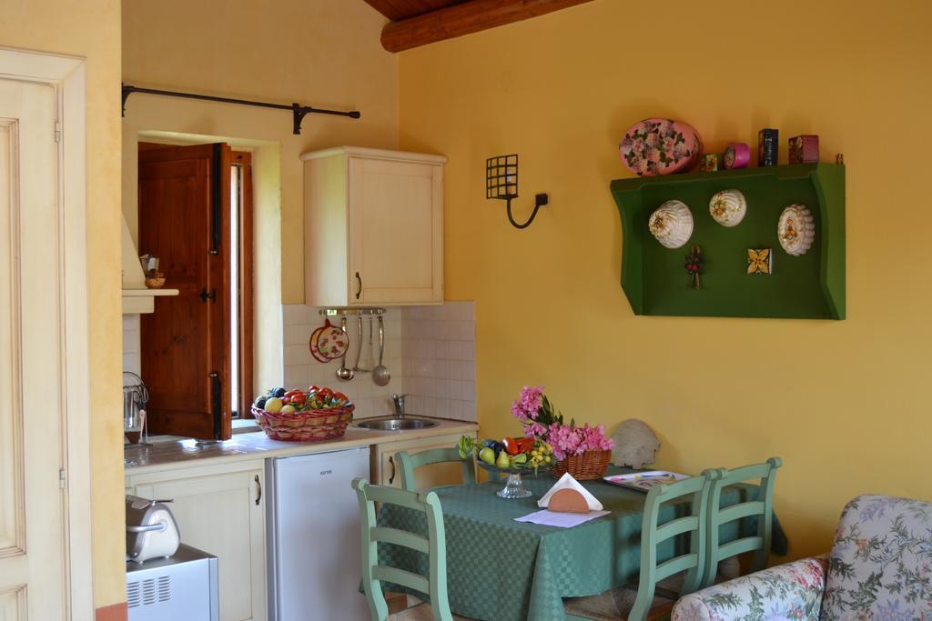 Bioagriturismo Antica Sena Milici ภายนอก รูปภาพ