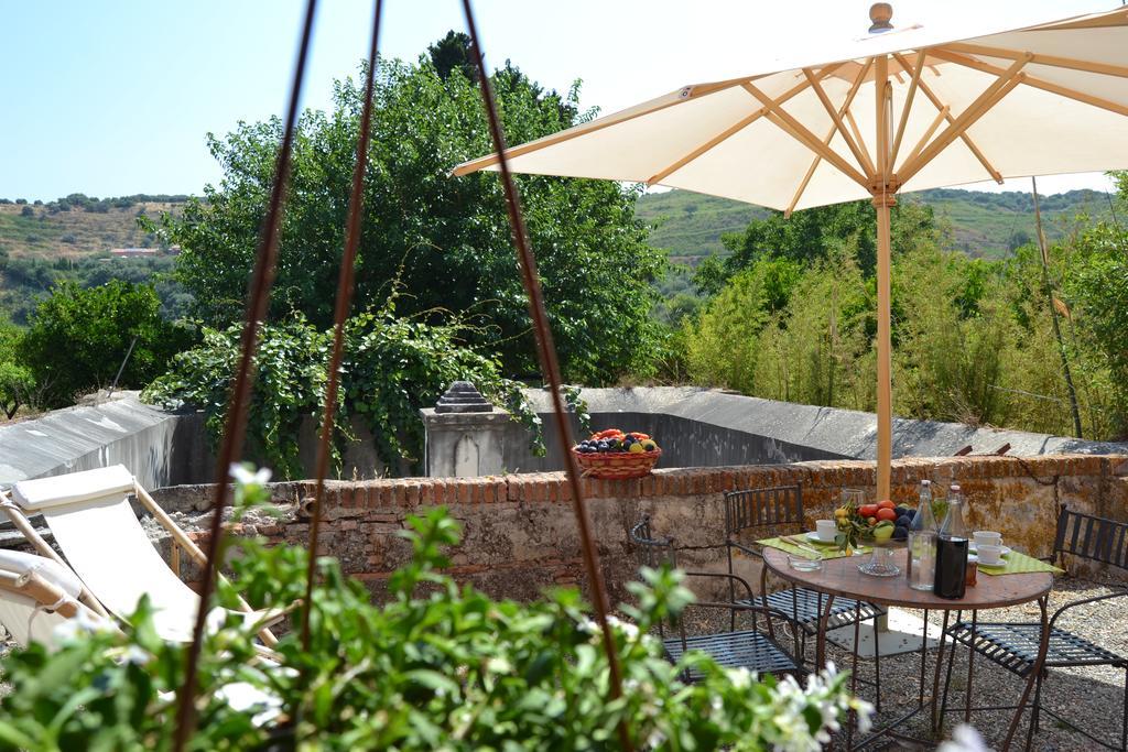 Bioagriturismo Antica Sena Milici ภายนอก รูปภาพ