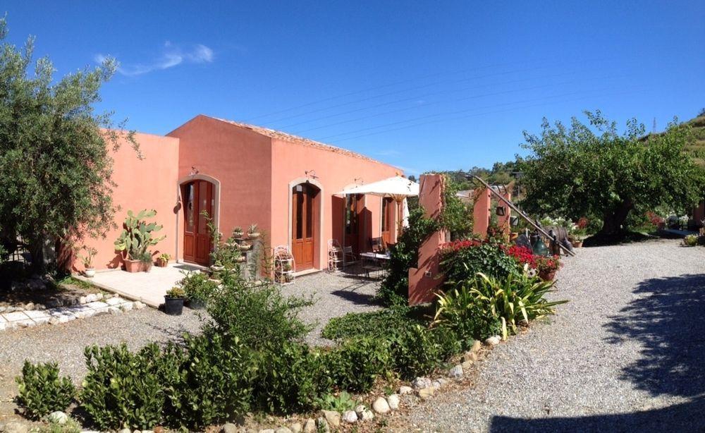 Bioagriturismo Antica Sena Milici ภายนอก รูปภาพ